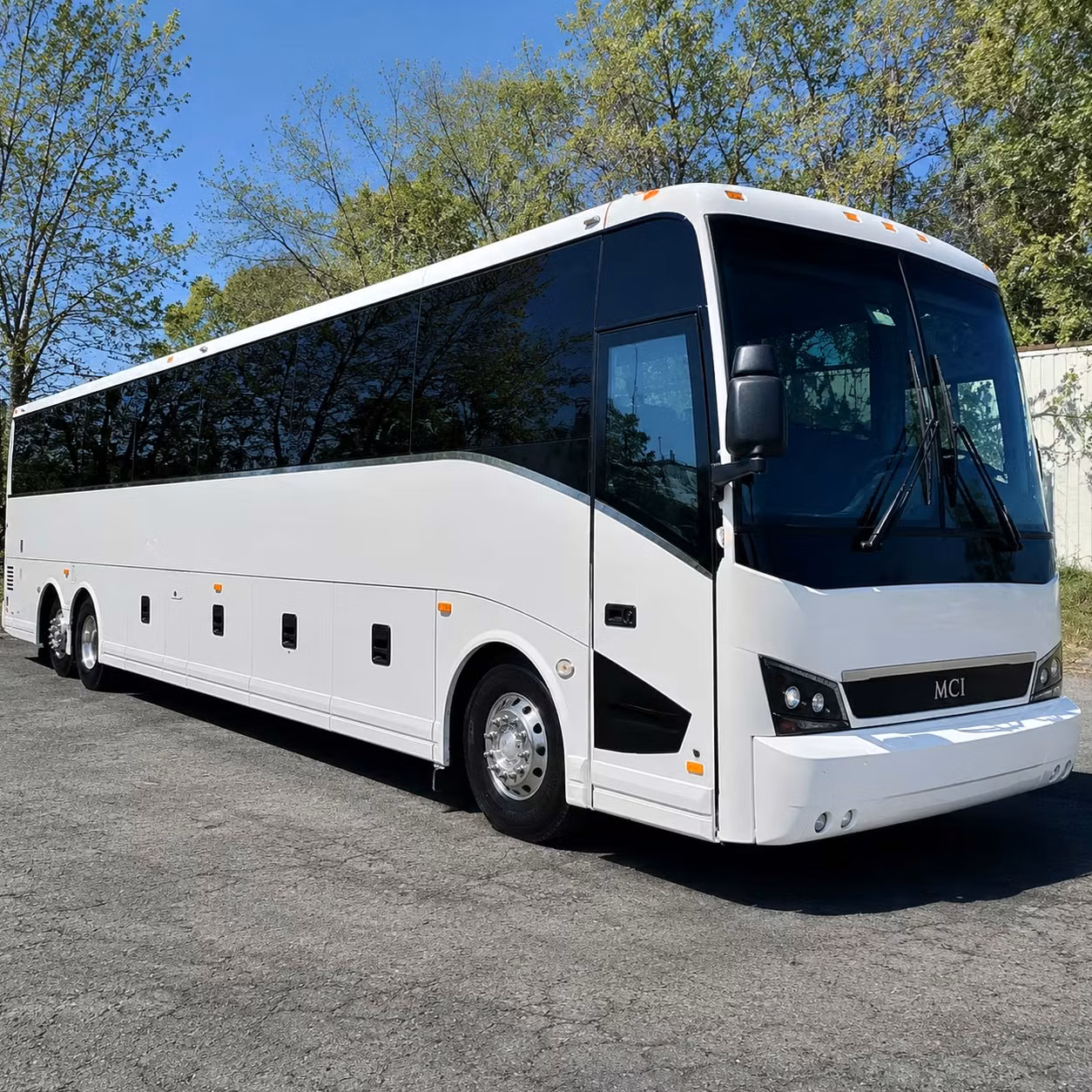 sbp group arrivals made simple charter bus pickups at san luis obispo county regional airport